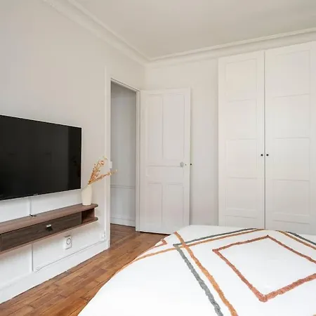 Apartment Cosy 14 Paris
